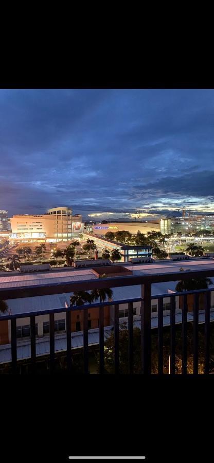 Azenith Staycation At Sea Residences Moa Pasay Exterior foto